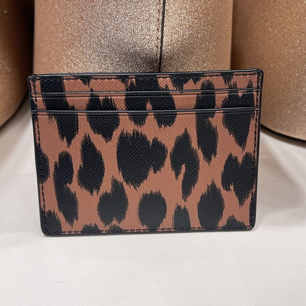 Kate Spade Schuyler Small Slim Card Holder
NWT - Picture 10 of 16